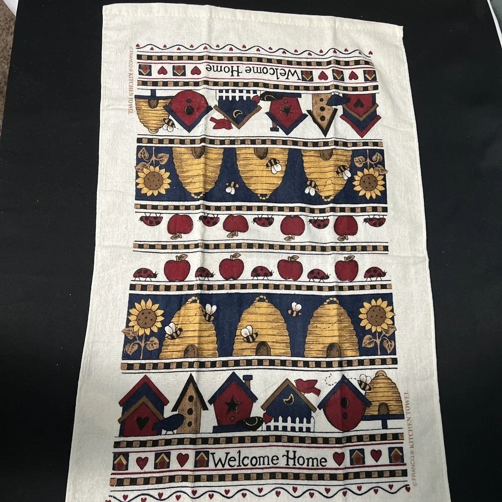 2/ Welcome Home Kitchen Dish Towels /‎ Bee Beehive  Ladybug Country Farmhouse